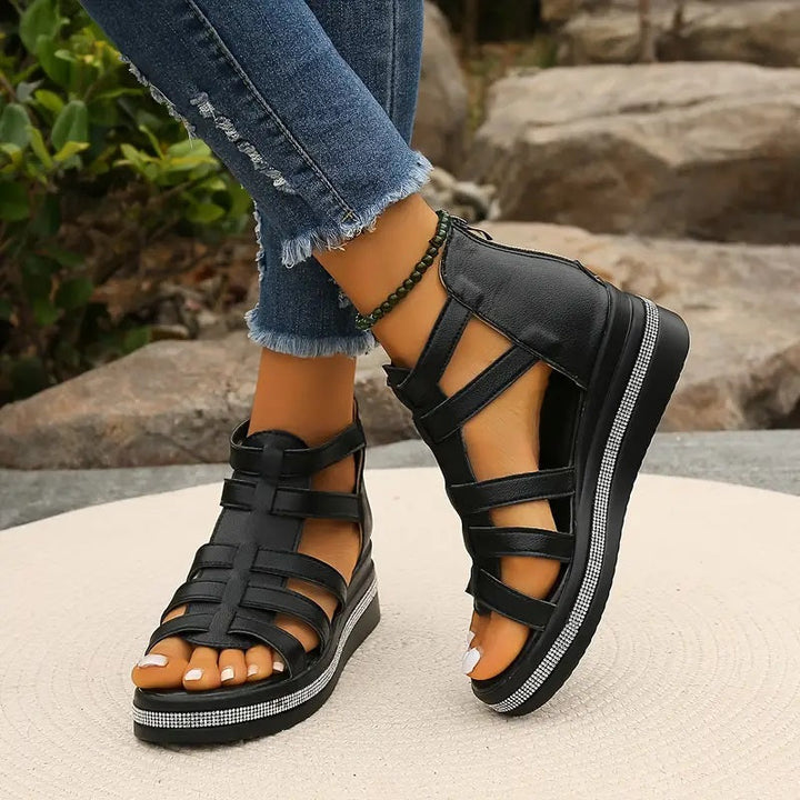 Fiona™ - Strassverzierte Keilsandalen